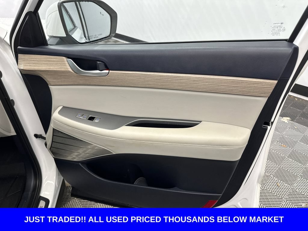 Used 2022 Hyundai Palisade Limited AWD/4WD image 16
