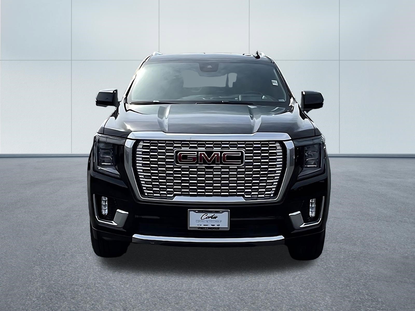Used 2024 GMC Yukon XL Denali AWD/4WD image 2