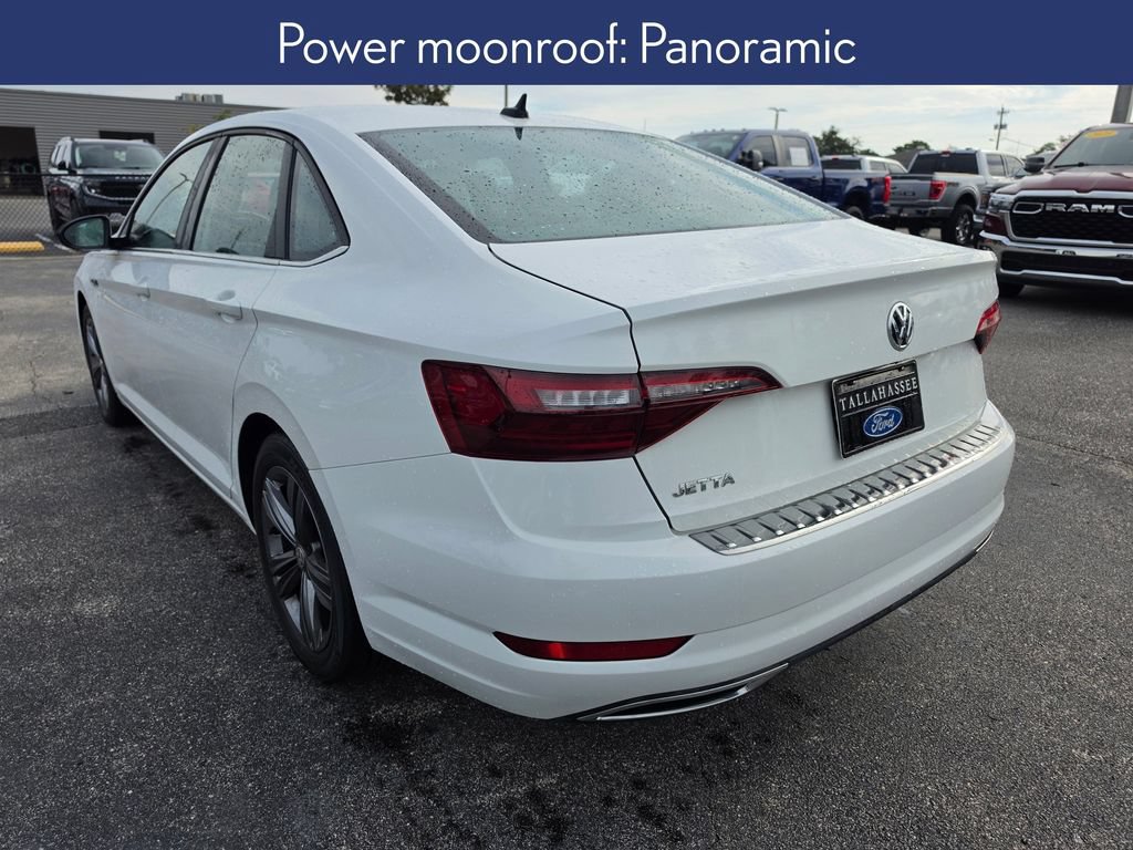 Used 2021 Volkswagen Jetta R-Line w/ R-Line Cold Weather Package FWD image 2