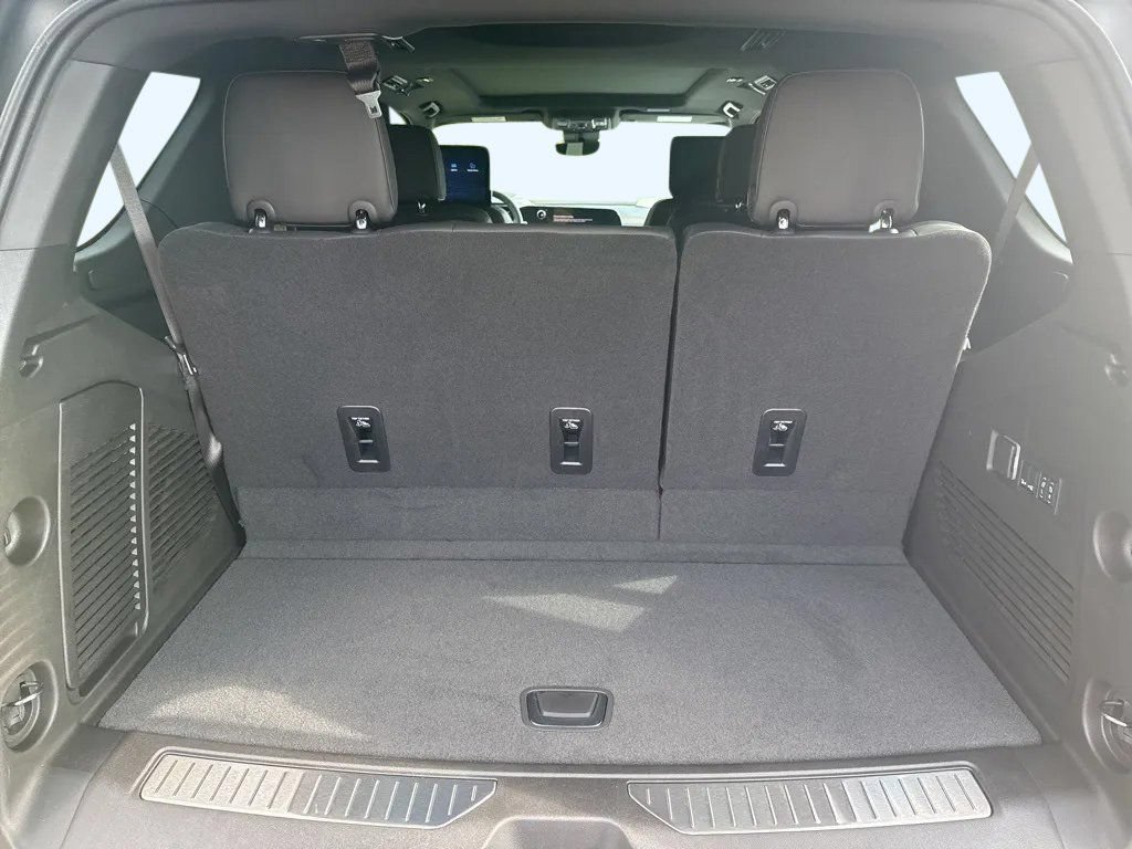 New 2025 Chevrolet Tahoe Premier AWD/4WD image 9