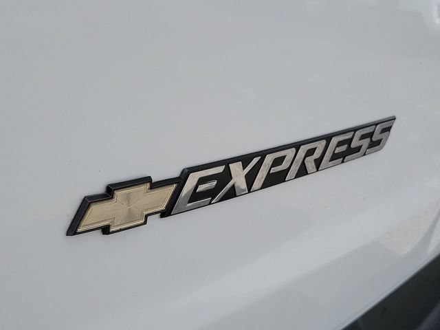 Used 2021 Chevrolet Express 2500 Extended RWD image 5