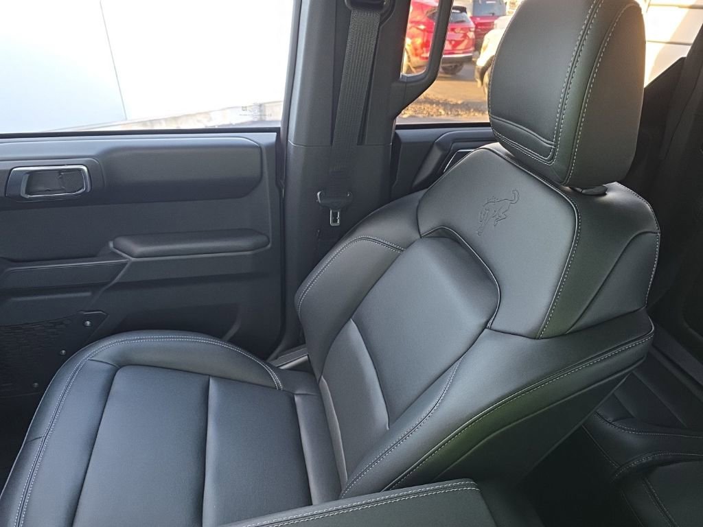 New 2025 Ford Bronco Badlands image 24