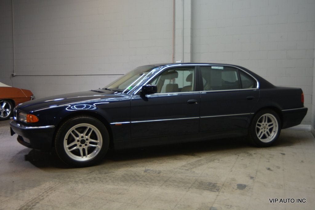 Used 2000 BMW 740iL RWD image 10