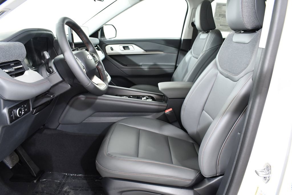 New 2026 Ford Explorer Active AWD/4WD image 6