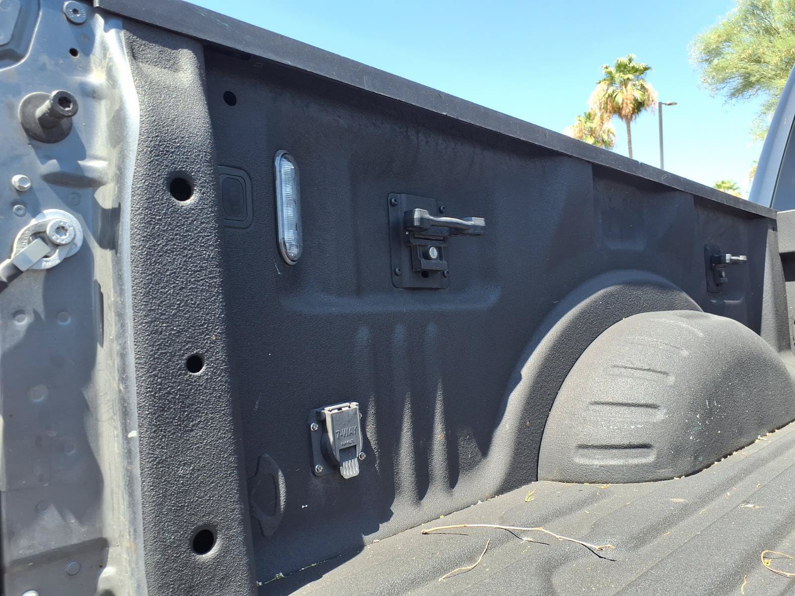 Used 2022 Ford F250 Lariat w/ Tremor Off-Road Package AWD/4WD image 8