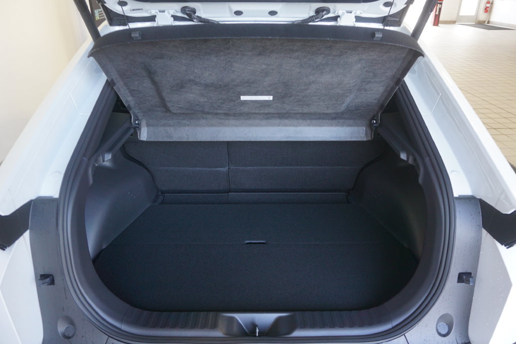 New 2026 Toyota C-HR AWD/4WD image 19