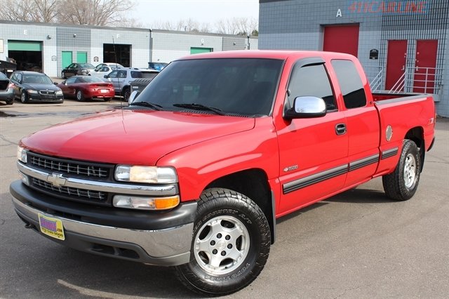 Used 1999 Chevrolet Silverado 1500 LS w/ Off-Road Chassis Pkg AWD/4WD image 2