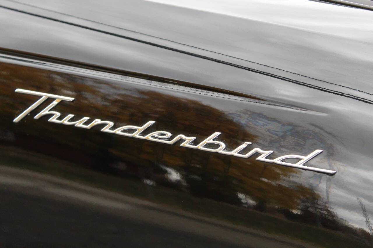 Used 2003 Ford Thunderbird image 14