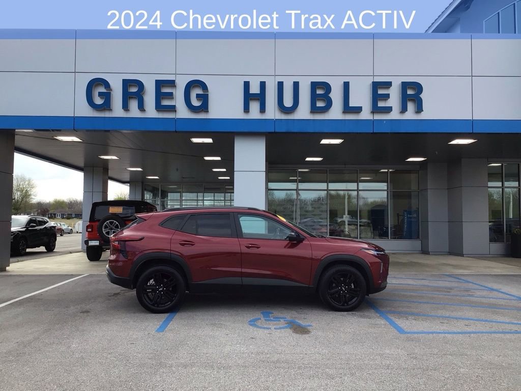 Used 2024 Chevrolet Trax ACTIV w/ Driver Confidence Package image 2
