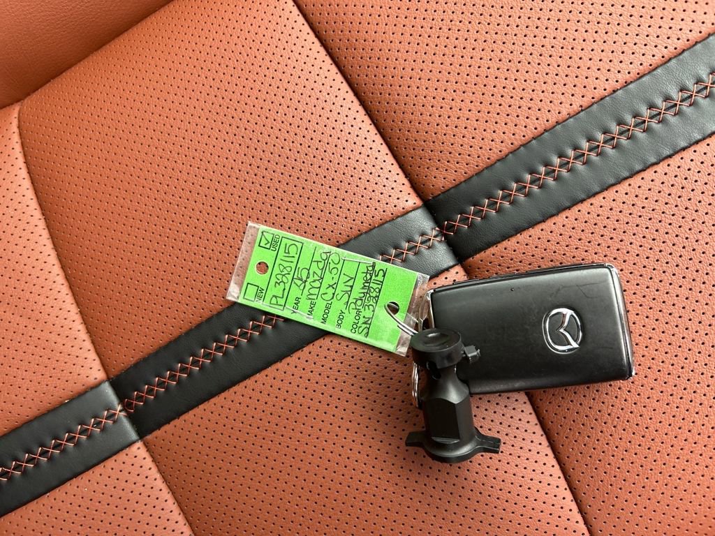 Used 2025 MAZDA CX-50 Meridian Edition AWD/4WD image 34