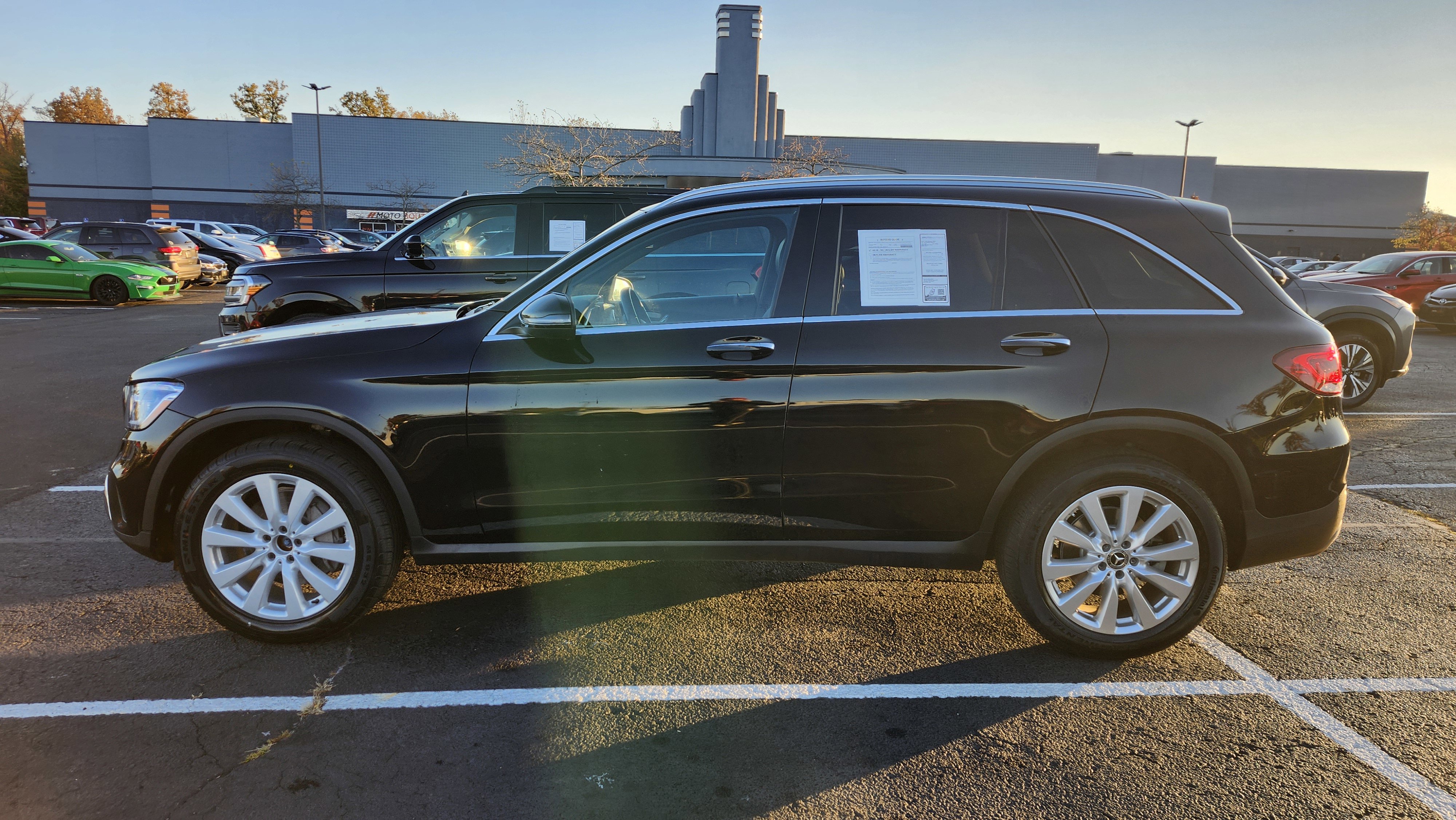 Used 2020 Mercedes-Benz GLC 300 4MATIC w/ Exterior Lighting Package image 8