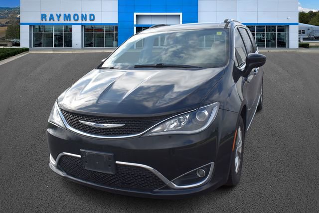 Used 2018 Chrysler Pacifica Touring-L Plus image 7