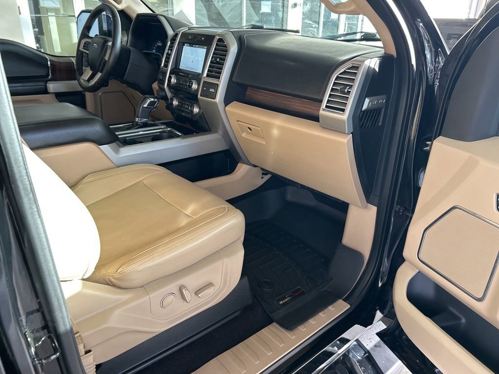 Used 2016 Ford F150 Lariat w/ Equipment Group 502A Luxury image 29