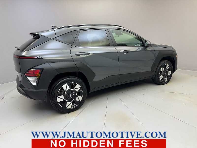 Used 2025 Hyundai Kona SEL AWD/4WD image 5