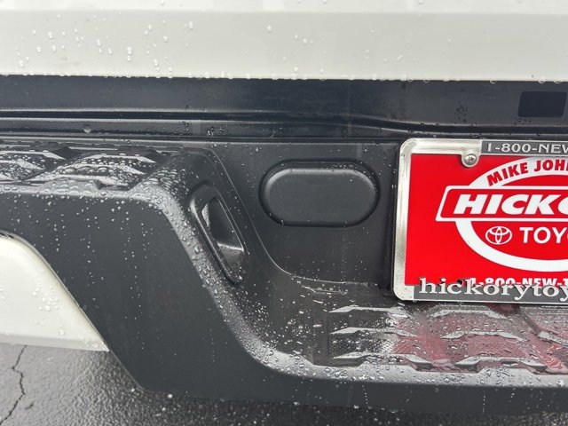 Used 2022 Toyota Tacoma SR image 7