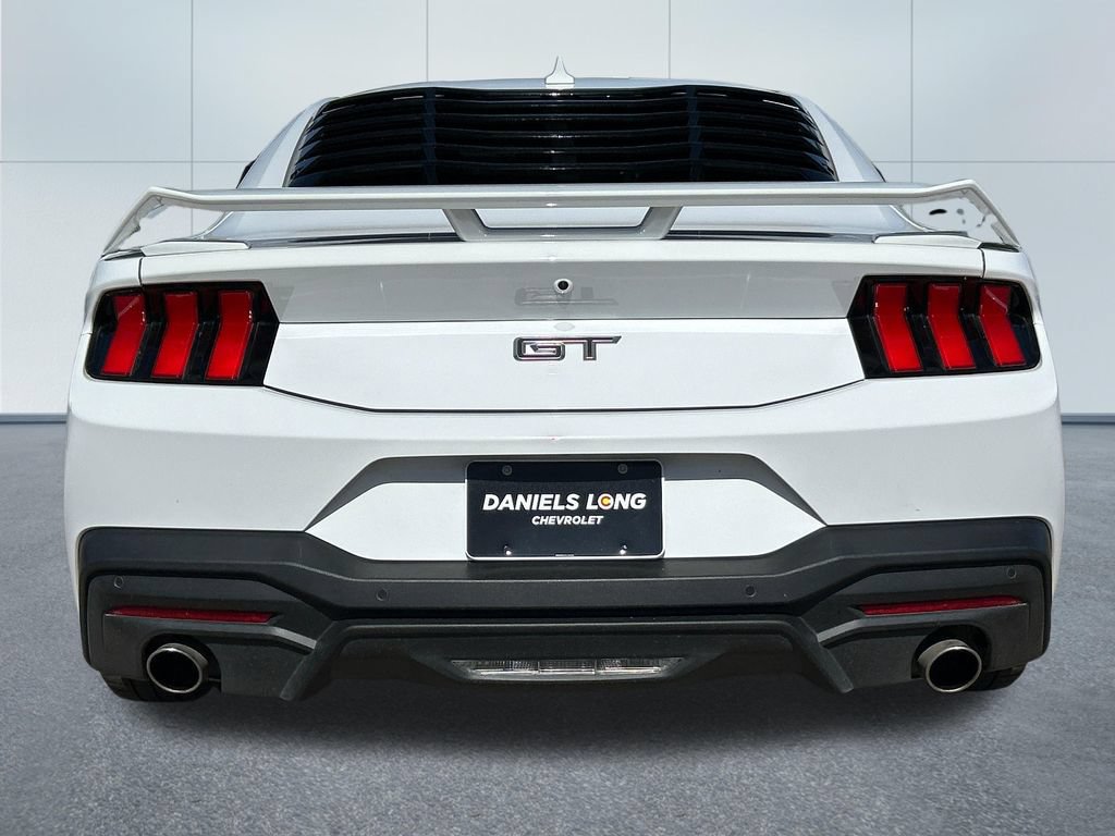 Used 2024 Ford Mustang GT RWD image 4
