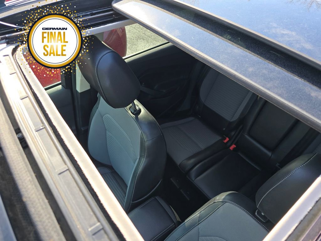 Used 2017 Ford Escape SE w/ SE Sport Appearance Package image 19