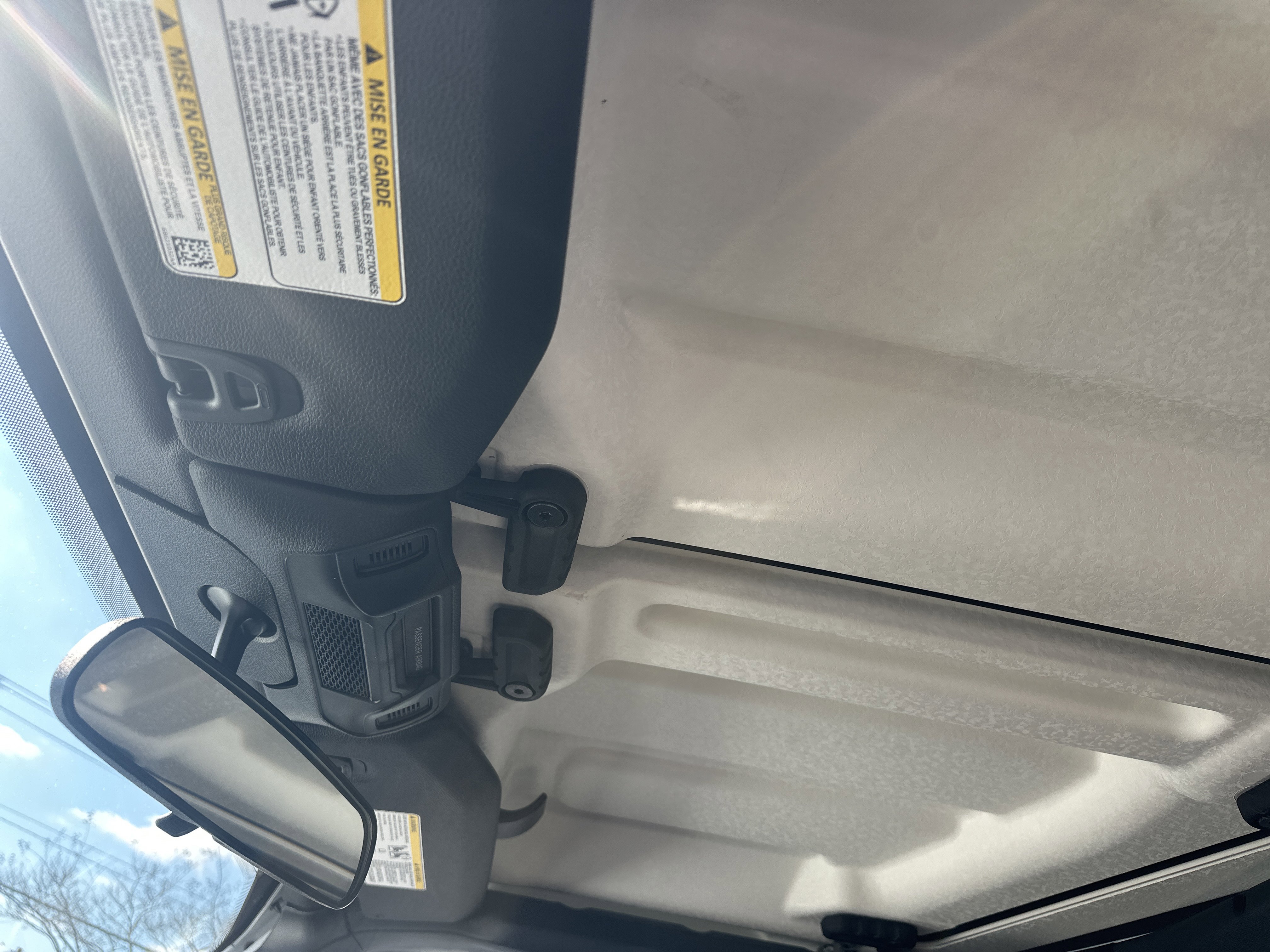 Used 2025 Jeep Gladiator Sport image 25