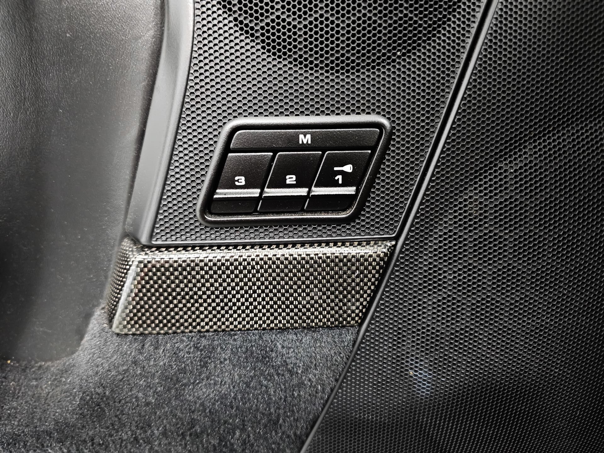 Used 2011 Porsche 911 Turbo S AWD/4WD image 82