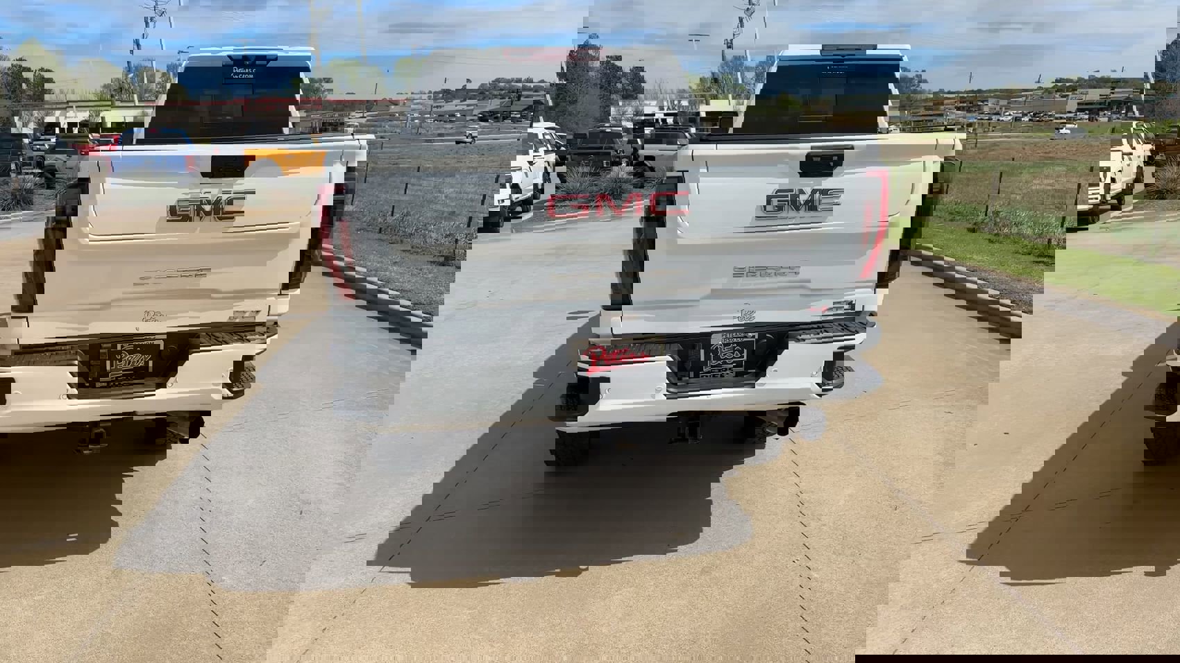 Used 2024 GMC Sierra 2500 AT4 w/ AT4 Premium Plus Package image 8