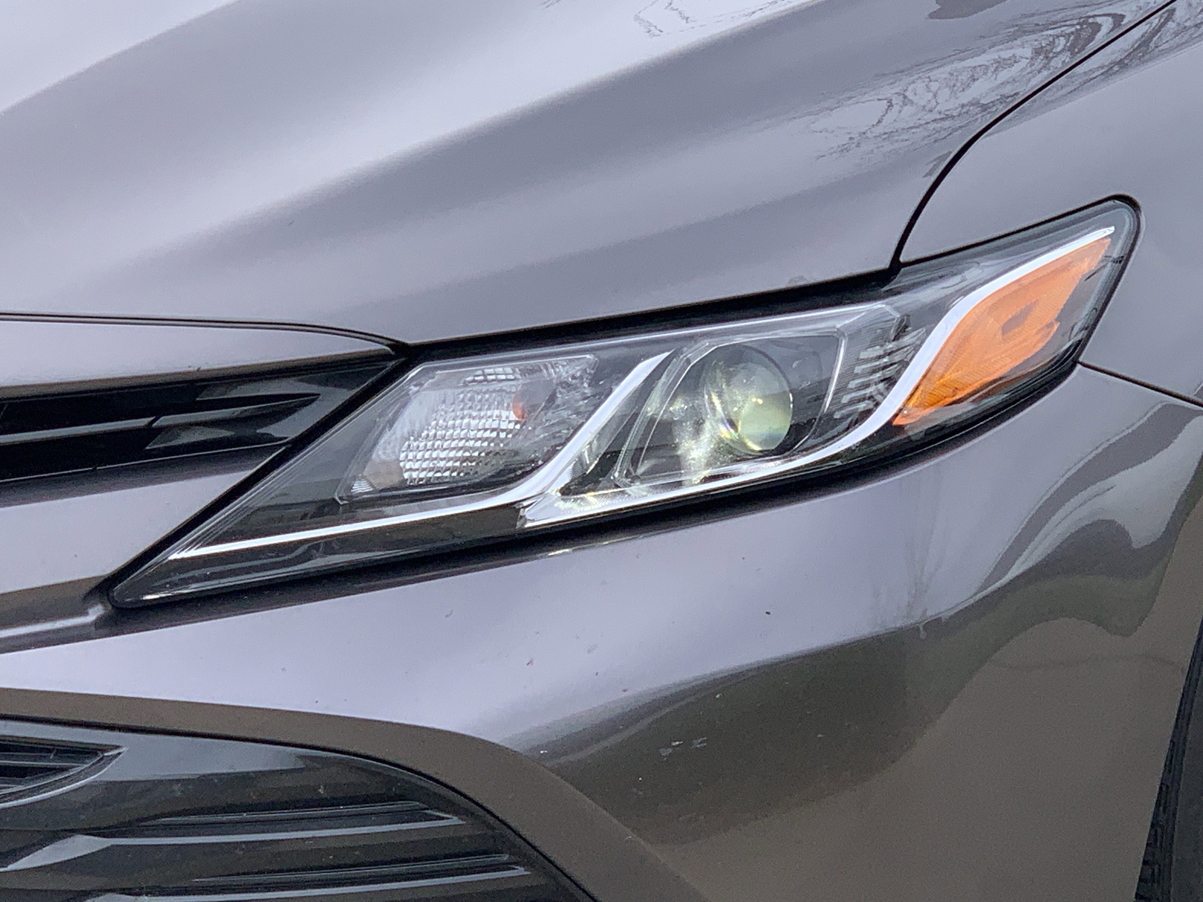 Used 2020 Toyota Camry LE image 6