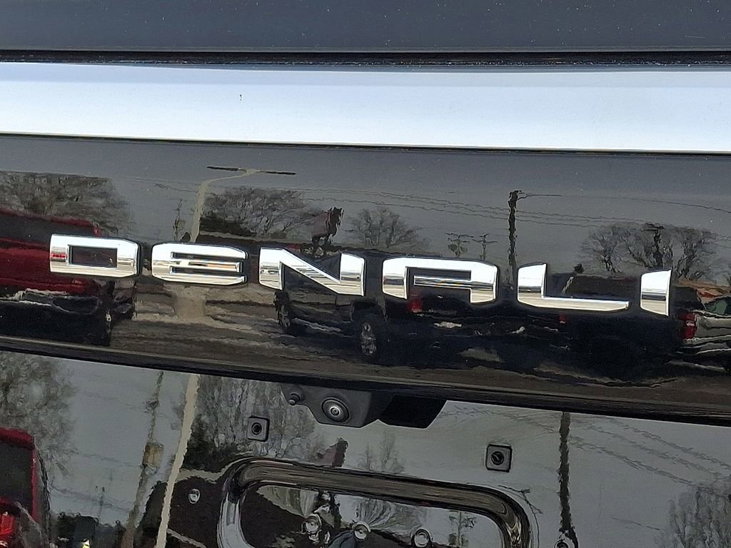 Used 2025 GMC Yukon Denali image 37
