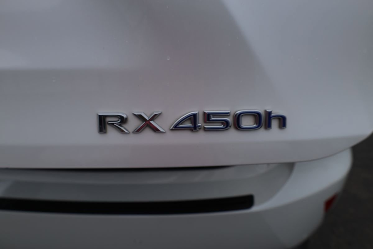 Used 2018 Lexus RX 450h AWD w/ Premium Package image 17