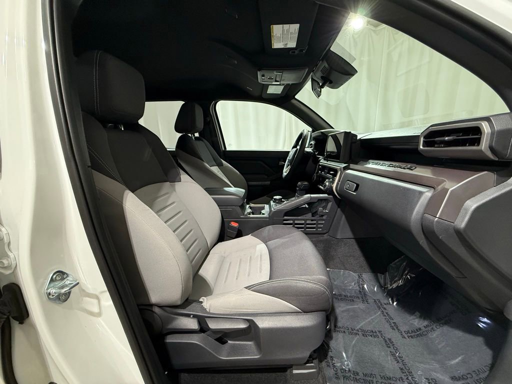 Certified 2025 Toyota Tacoma TRD Off-Road image 19
