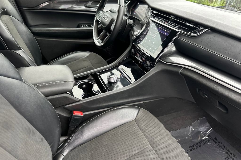 Used 2021 Jeep Grand Cherokee L Laredo image 17