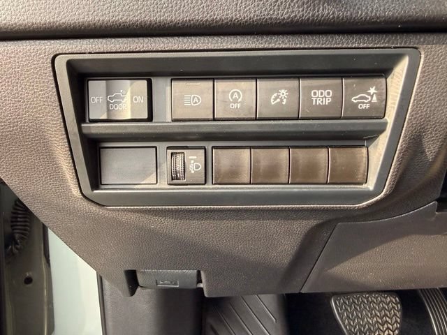 Used 2025 Toyota Tundra SR5 w/ SR5 Convenience Package AWD/4WD image 22