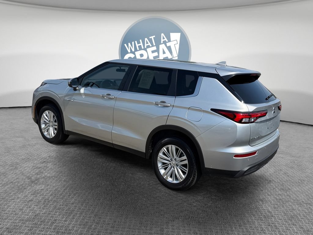 Used 2025 Mitsubishi Outlander ES AWD/4WD image 6