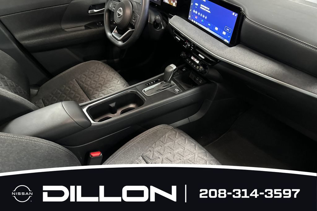 Used 2026 Nissan Kicks SV w/ SV Premium Package AWD/4WD image 16