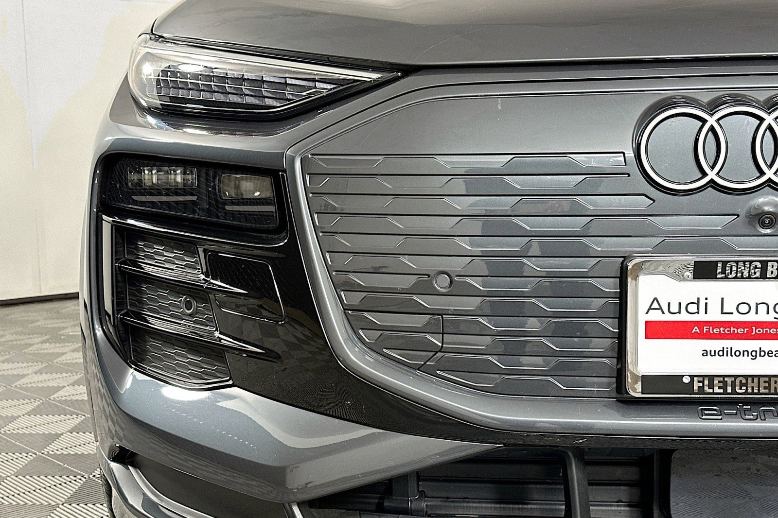 Used 2025 Audi Q6 e-tron Premium Plus w/ Premium Plus image 16