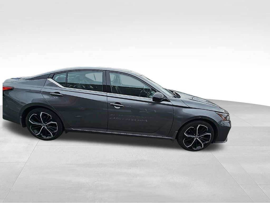 Used 2024 Nissan Altima 2.5 SR image 5
