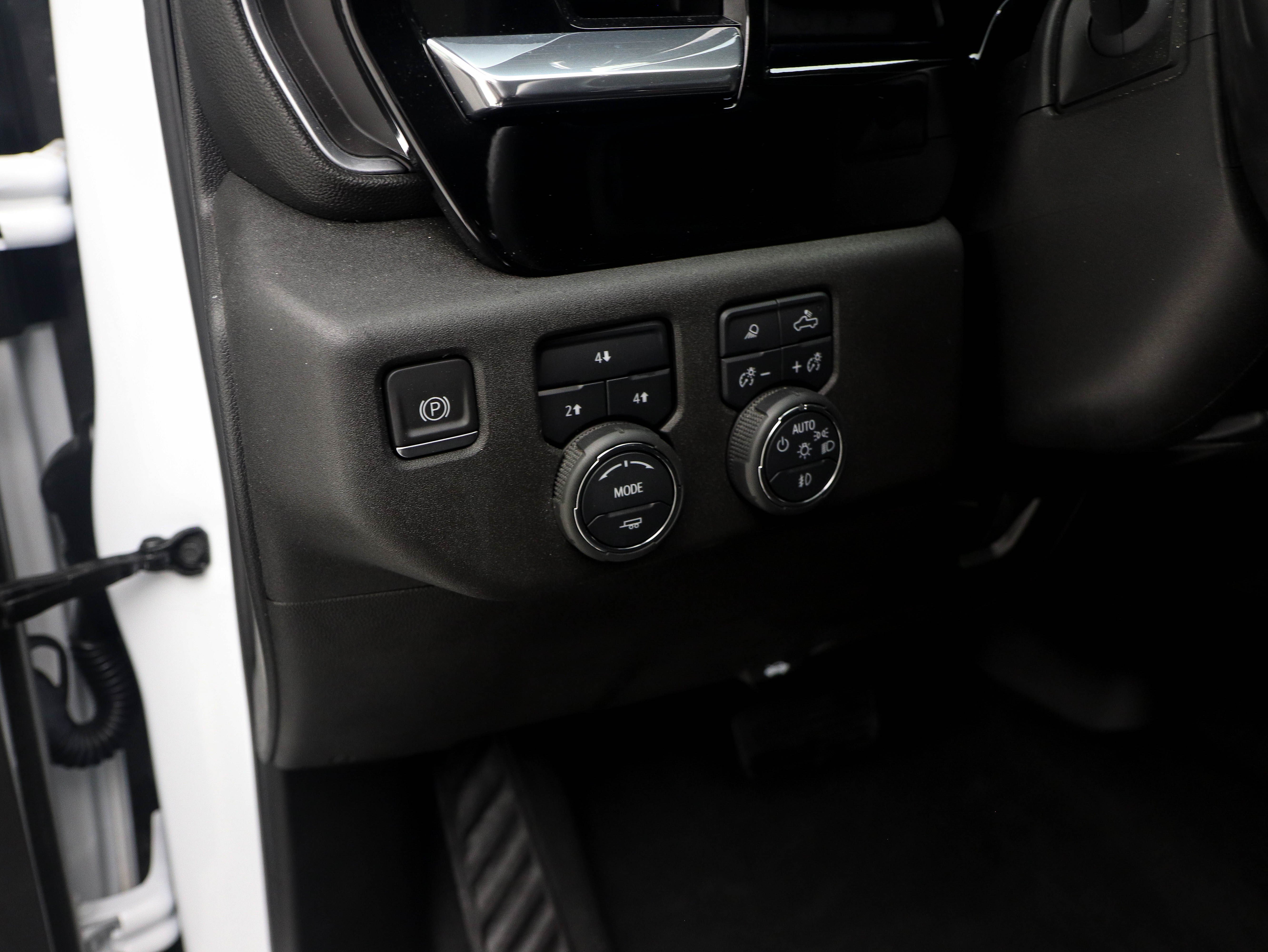 Used 2024 Chevrolet Silverado 2500 LT AWD/4WD image 20