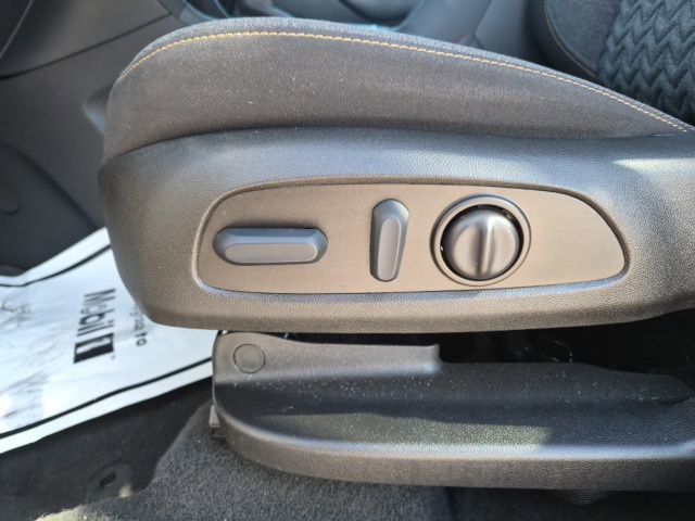 Used 2023 Chevrolet Equinox LT image 18