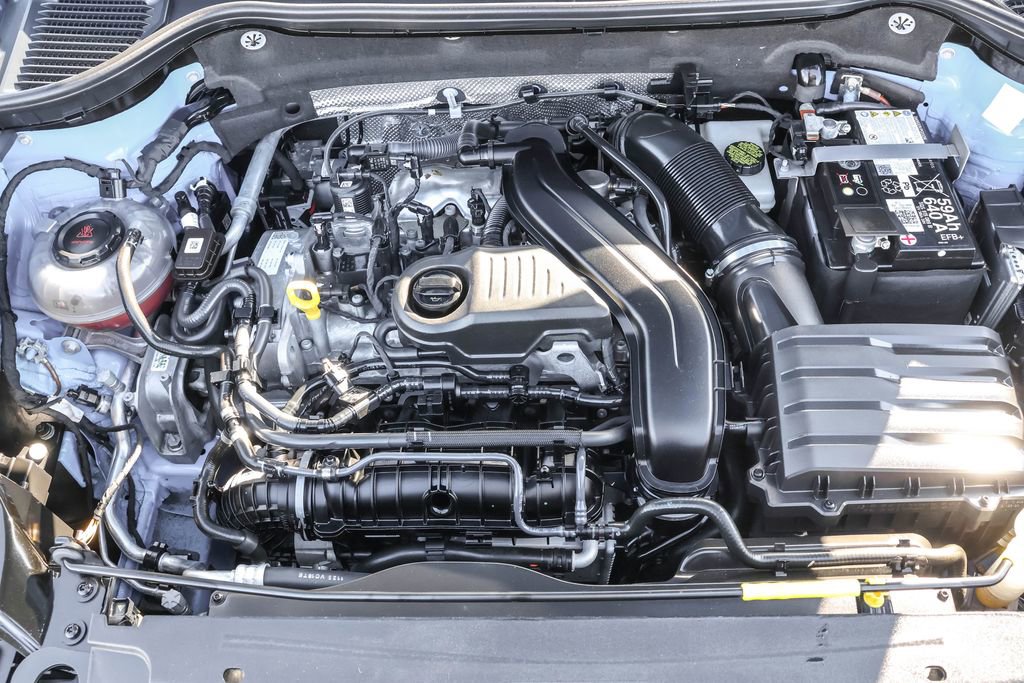 Used 2024 Volkswagen Taos SE image 40