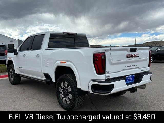 Used 2024 GMC Sierra 3500 Denali image 3