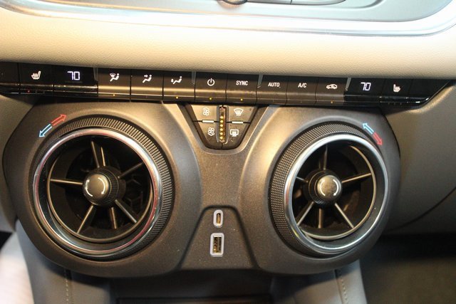 Used 2019 Chevrolet Blazer LT image 28