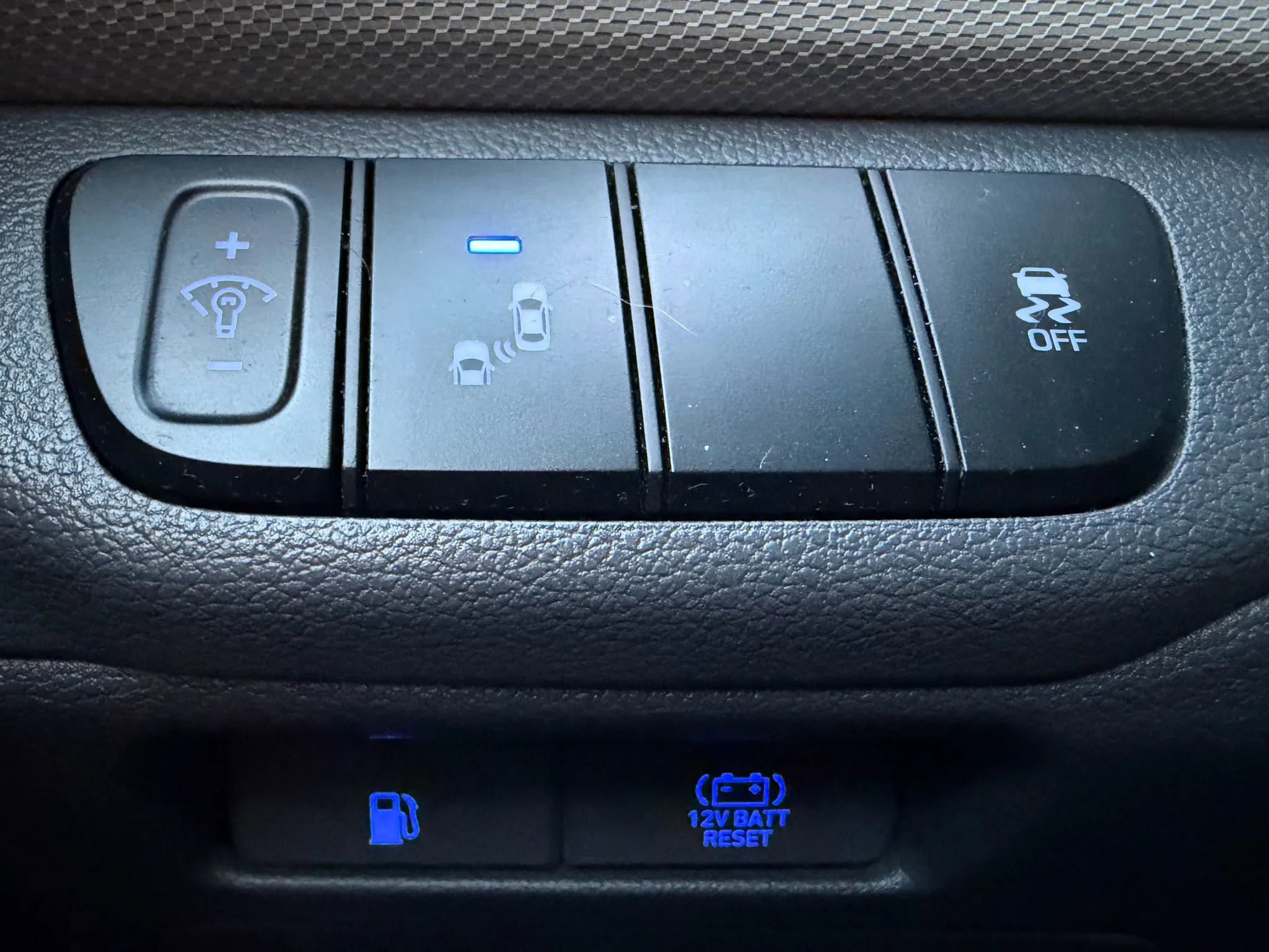 Used 2017 Hyundai Ioniq SEL image 23