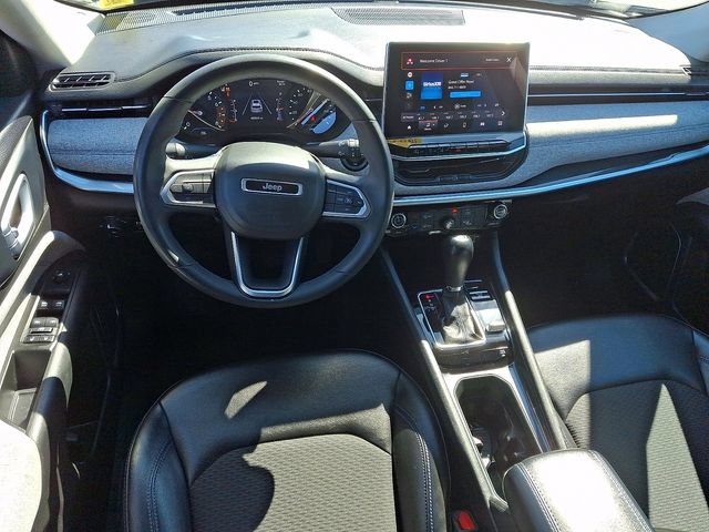 Used 2022 Jeep Compass Latitude AWD/4WD image 2
