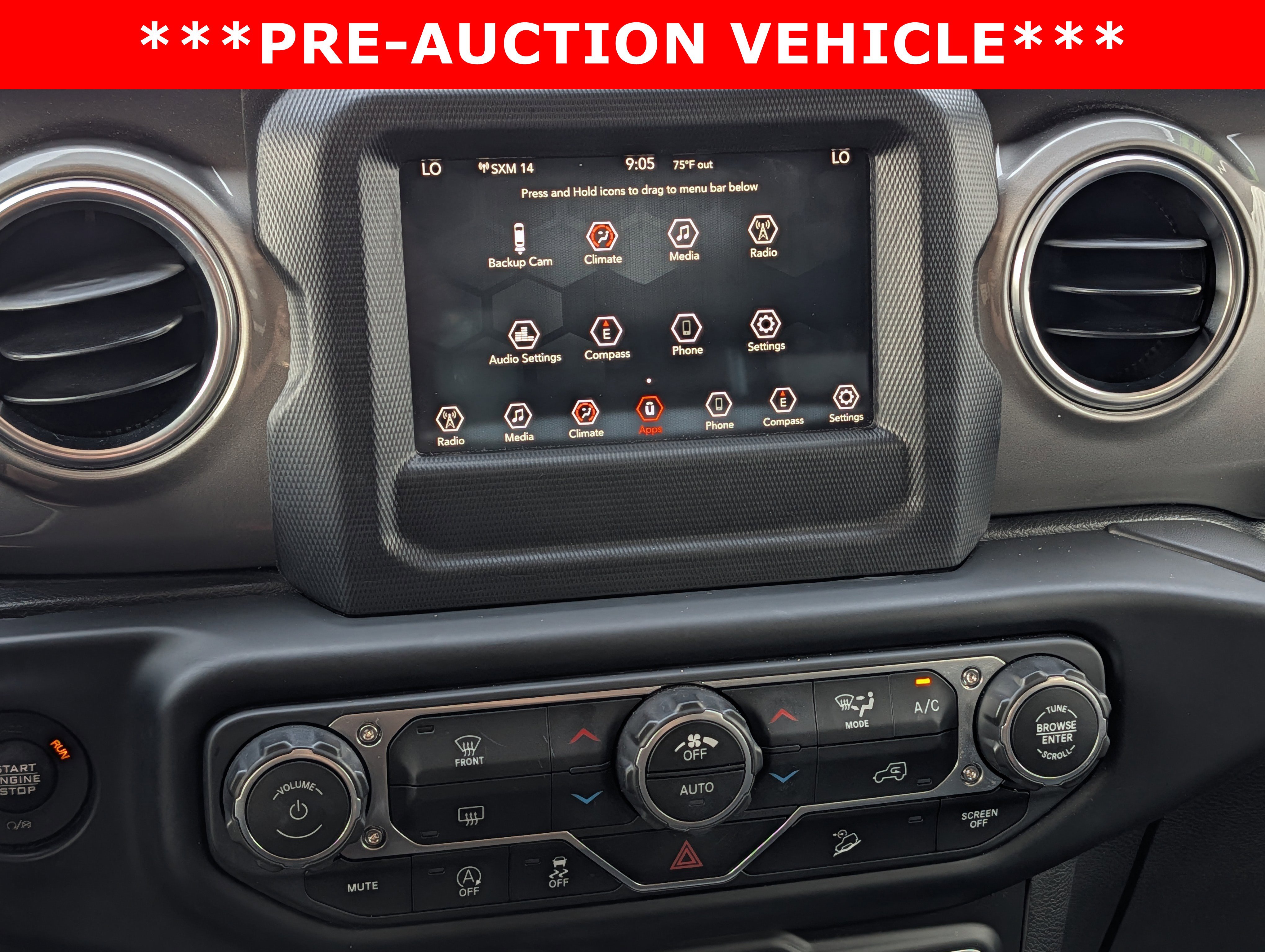 Used 2019 Jeep Wrangler Unlimited Sahara AWD/4WD image 29