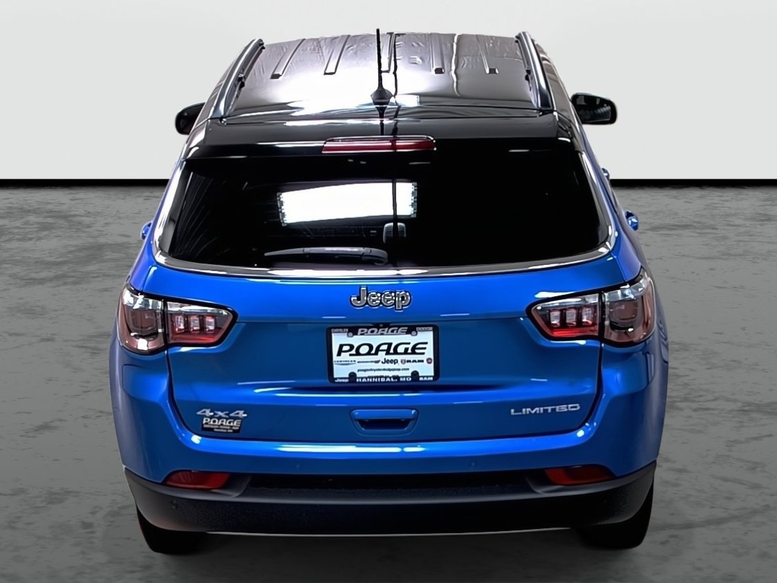 Used 2024 Jeep Compass Limited image 3