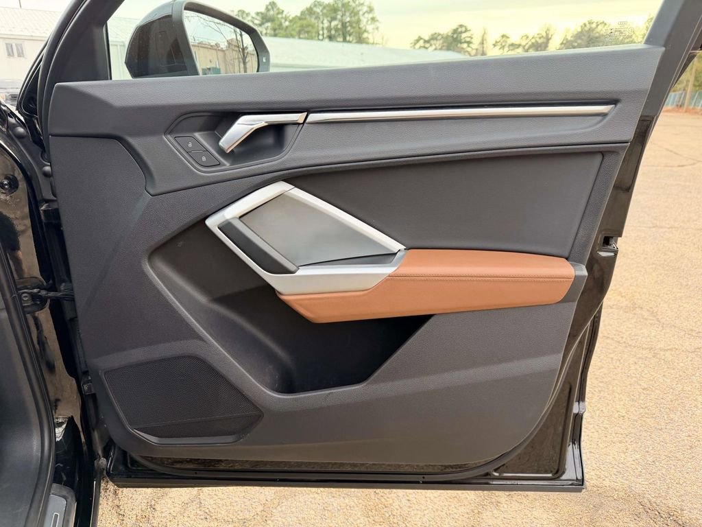 Used 2019 Audi Q3 2.0T Premium Plus w/ Premium Plus Package image 12