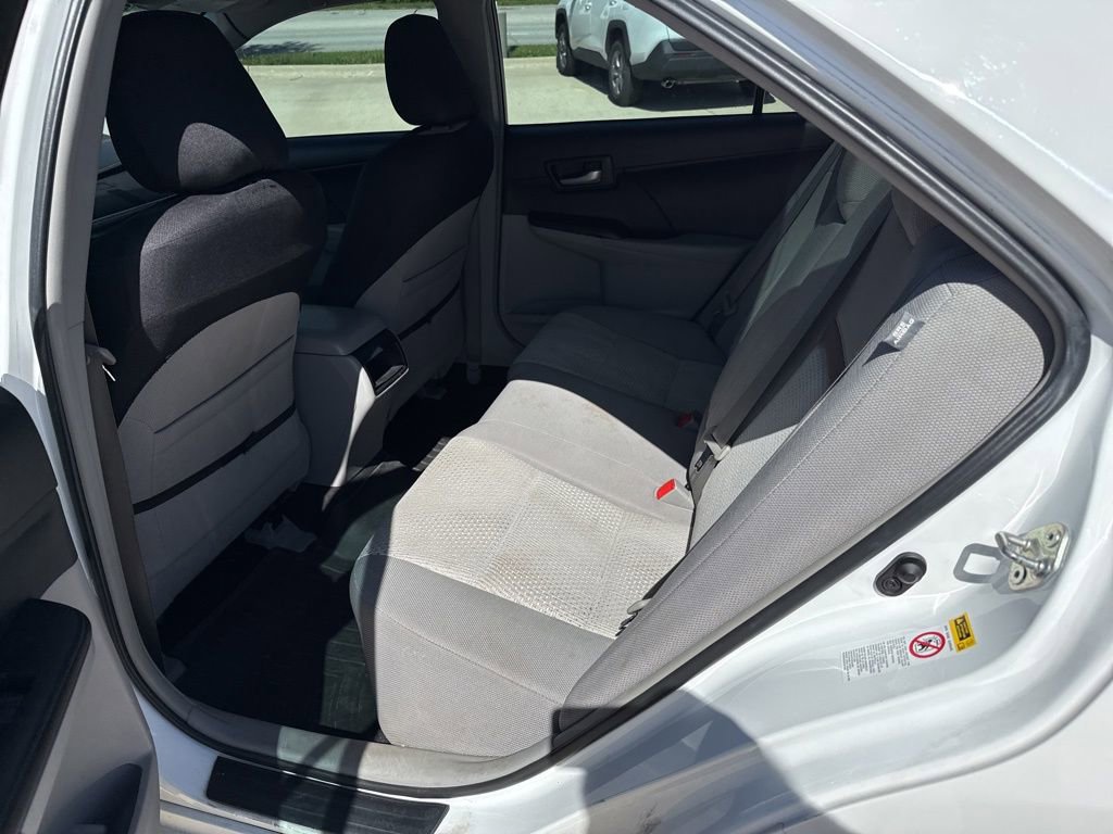 Used 2014 Toyota Camry LE FWD image 14