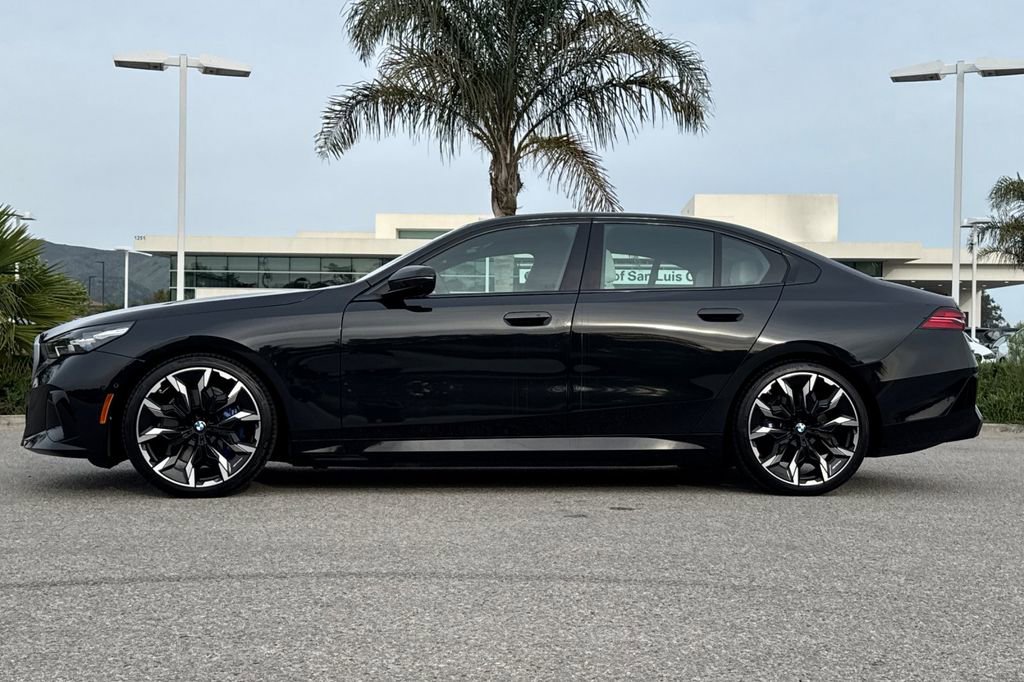 Used 2024 BMW i5 eDrive40i w/ M Sport Package image 6