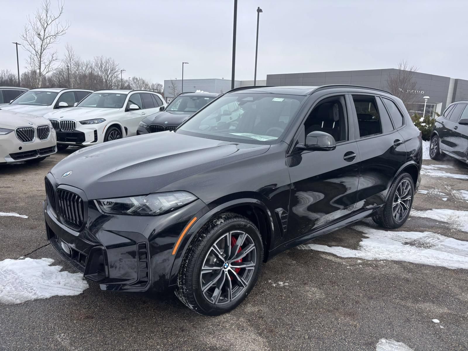 New 2026 BMW X5 xDrive40i w/ M Sport Package AWD/4WD image 3