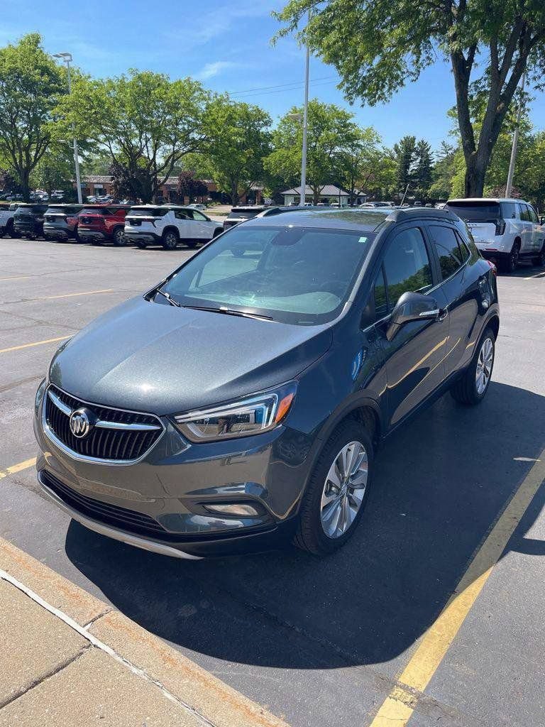 Used 2017 Buick Encore Essence AWD/4WD image 1