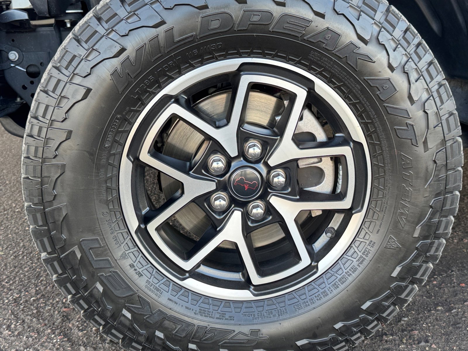 Used 2025 Jeep Gladiator Rubicon w/ Steel Bumper Group AWD/4WD image 16