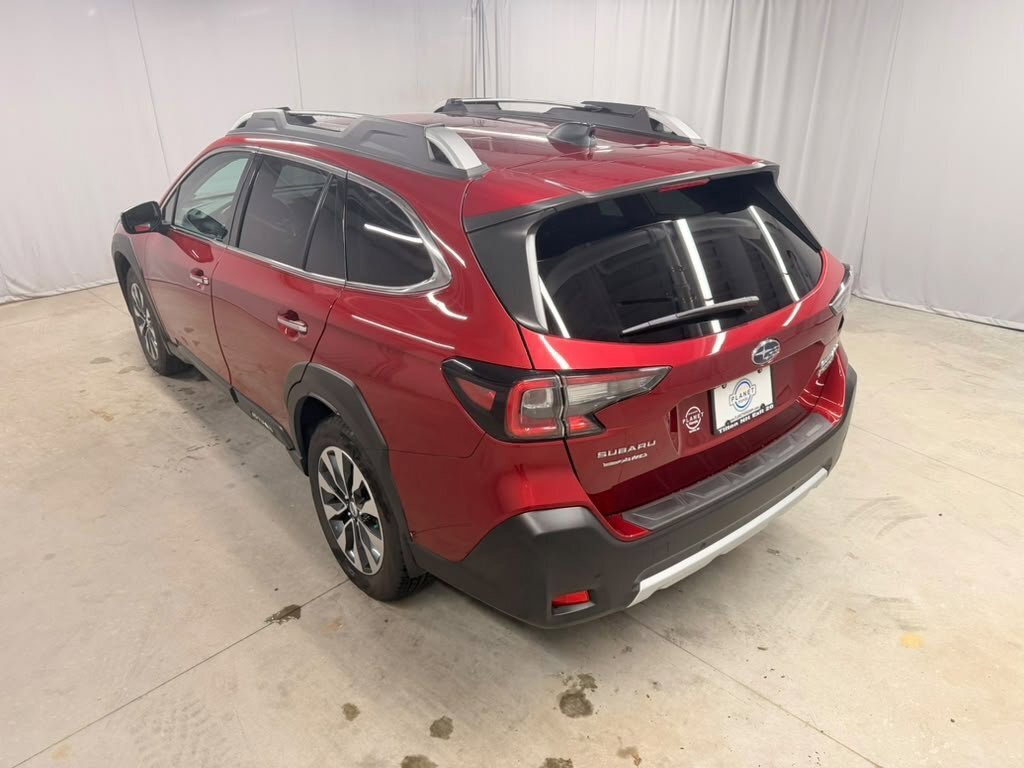 Used 2024 Subaru Outback Touring XT AWD/4WD image 8